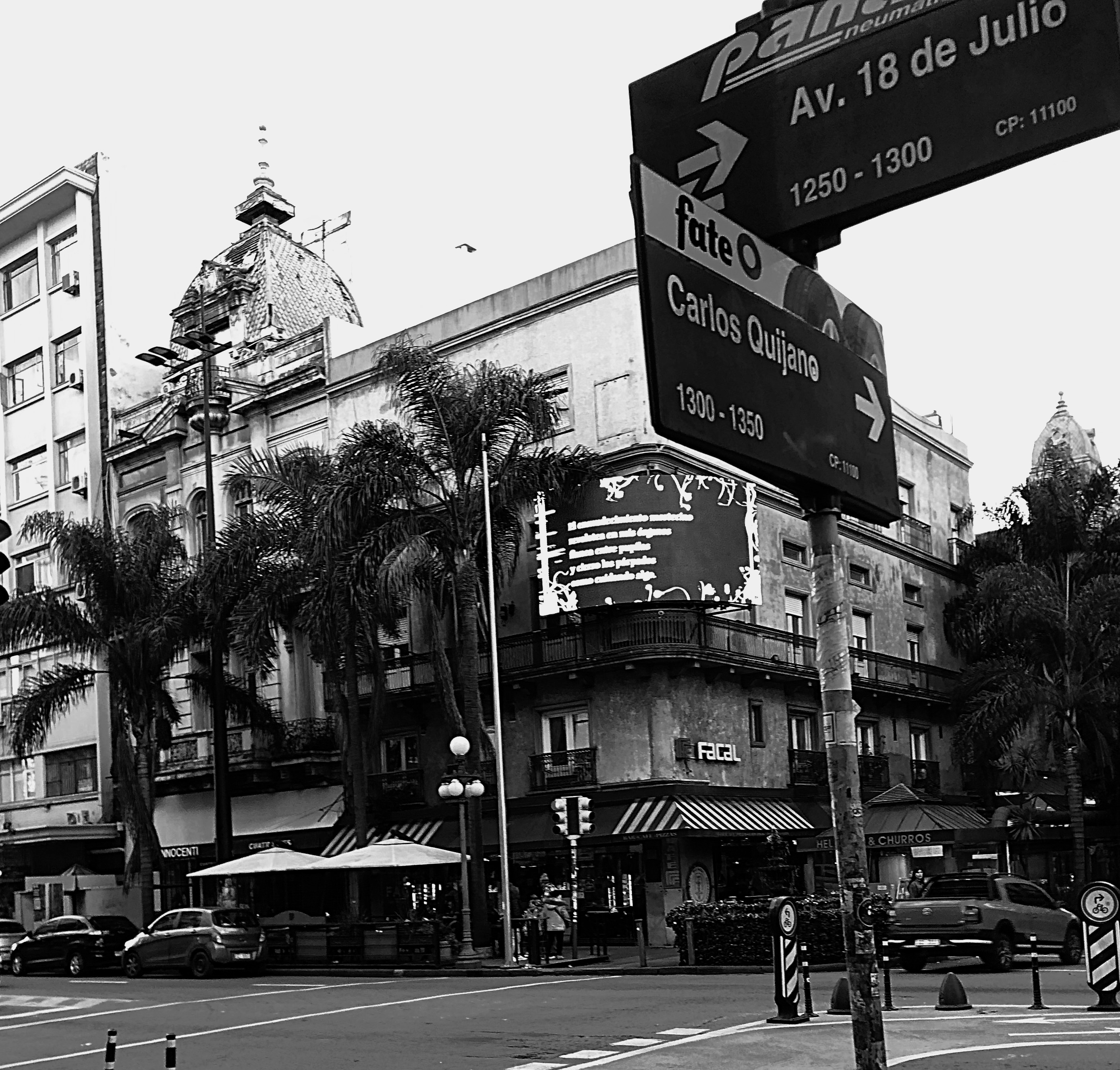 A las cinco de la tarde - Proyección poema Luna Curto